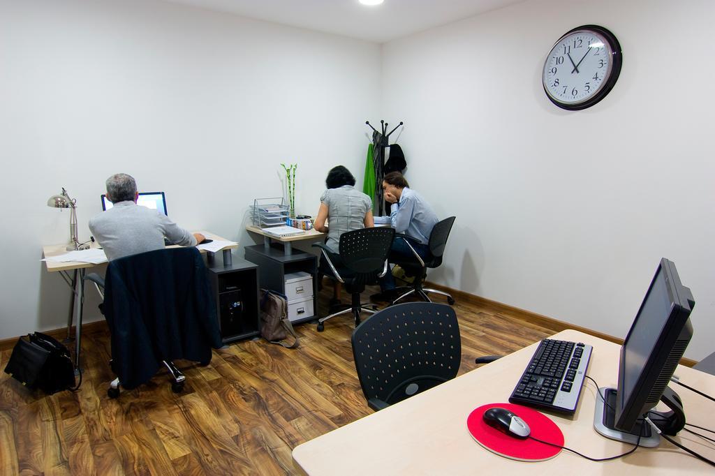 Residencia D'Investigadors Hostel Barcelona Zewnętrze zdjęcie