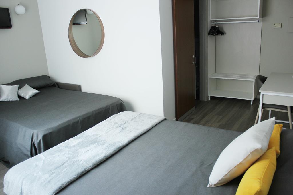 Residencia D'Investigadors Hostel Barcelona Zewnętrze zdjęcie