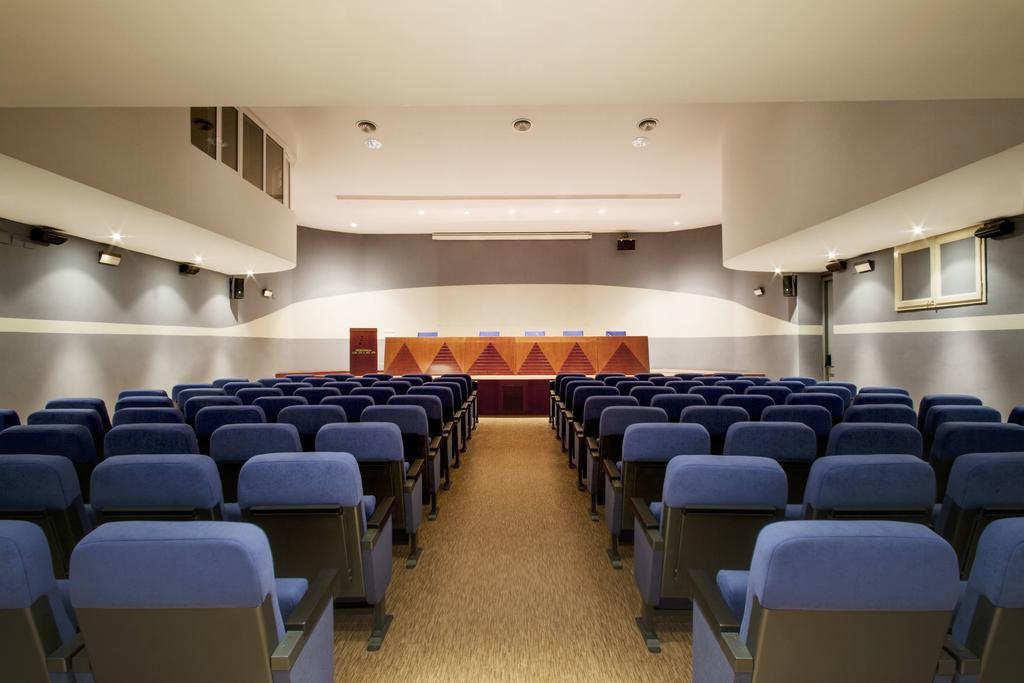 Residencia D'Investigadors Hostel Barcelona Zewnętrze zdjęcie