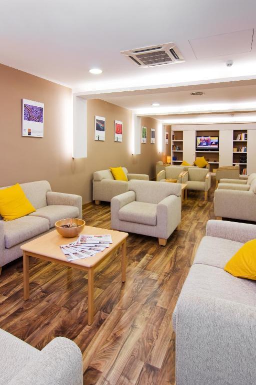 Residencia D'Investigadors Hostel Barcelona Zewnętrze zdjęcie