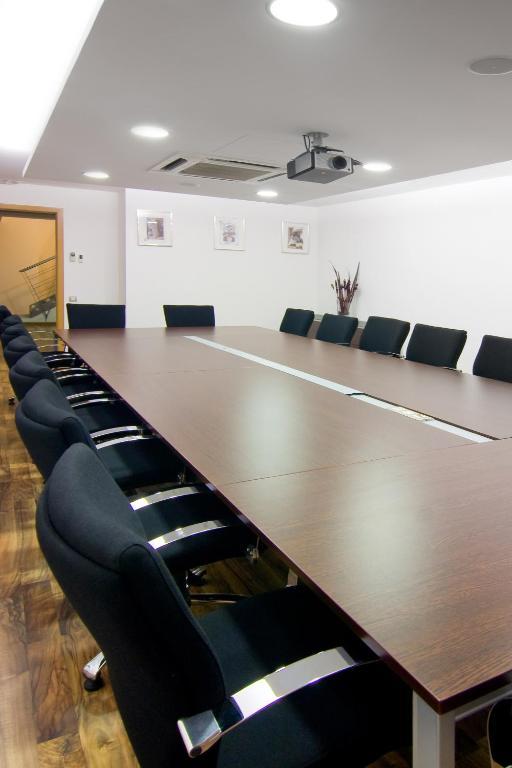 Residencia D'Investigadors Hostel Barcelona Zewnętrze zdjęcie